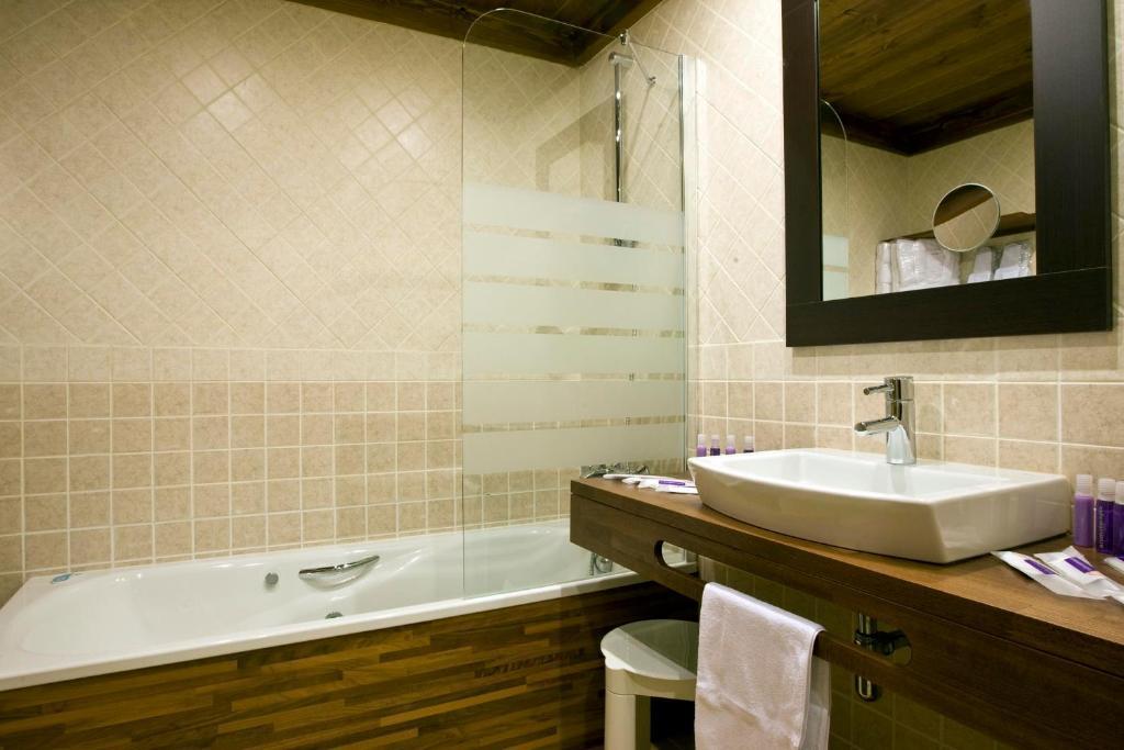 Apartaments Els Llacs Bordes d'Envalira Pokoj fotografie